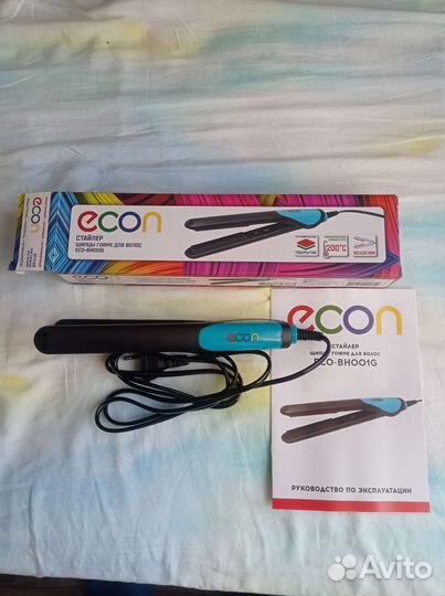 Выпрямитель для волос новый