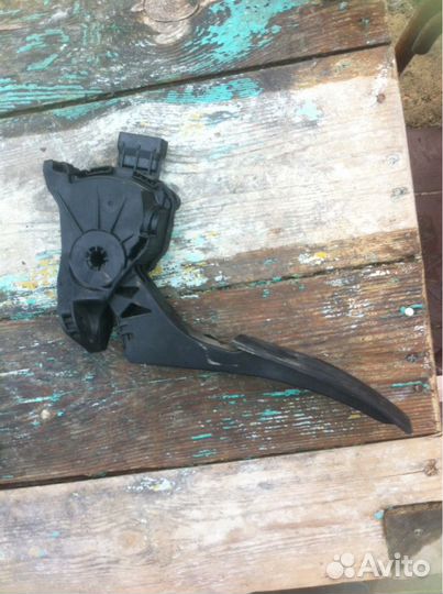 Педаль газа, мотор печки шевроле круз 1.8