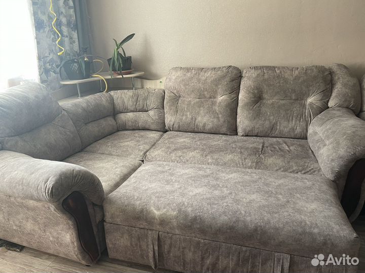 Продам угловой диван