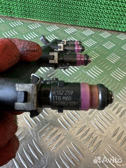 Форсунка топливная Renault Megane 2 1.6 K4M