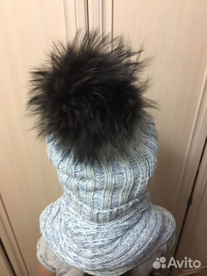 Комплект шапка и шарф новые натуральный помпон