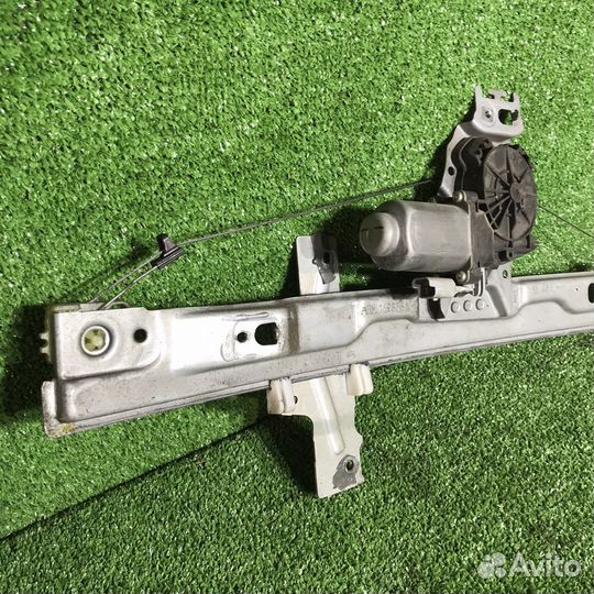 Стеклоподъемник передний правый peugeot 207