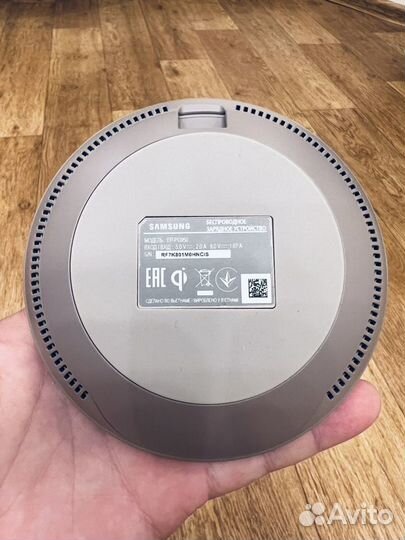 Беспроводная зарядка Samsung EP-PG950