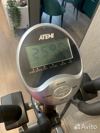 Эллиптичeский тренажер магнитный Atеmi