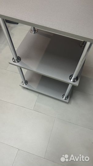 Этажерка на колесиках