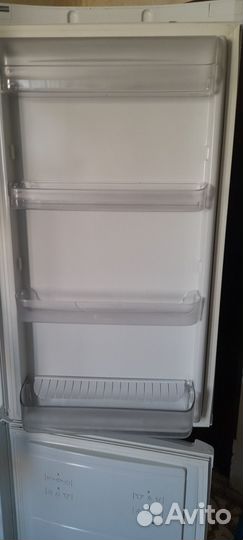 Холодильник Hotpoint Ariston ноу фрост бу