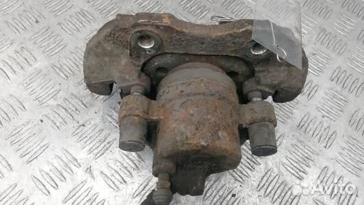 Суппорт тормозной передний правый ford focus 2 (NU