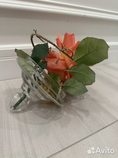 Декоративный цветок