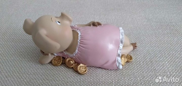 Фигурка свинка поросенок