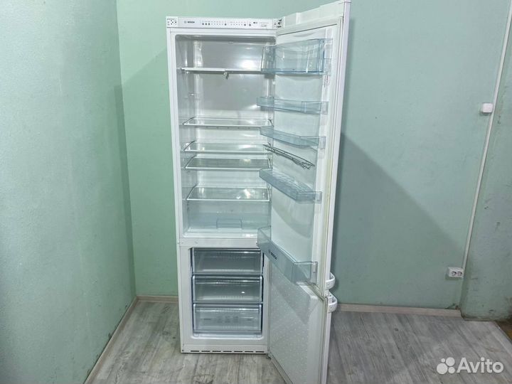 Холодильник Bosch c гарантией