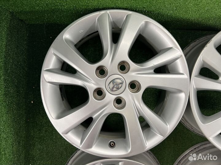 R16 Toyota оригинал 5х114,3 6,5JJ ET+45 цо60,1мм