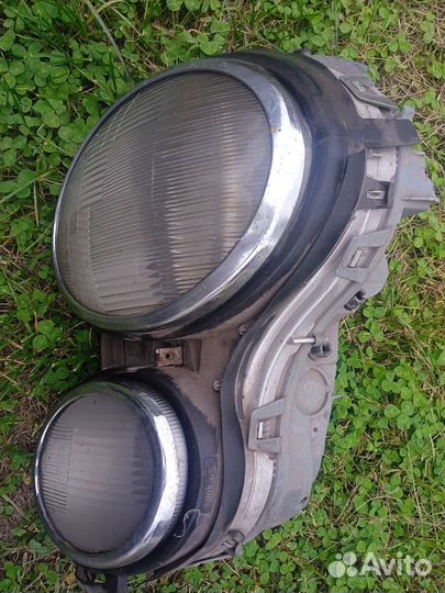 Фара правая Mercedes w210