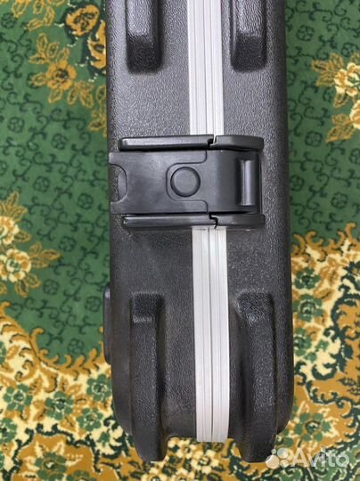 Кейс для бас-гитары SKB 44 Bass Rectangular Case