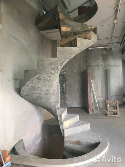 Бетонная лестница
