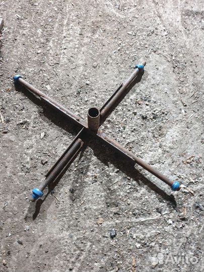 Крестовина для елки