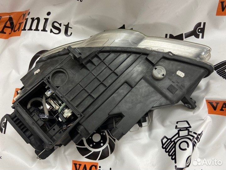 Фара ксеноновая передняя правая Vw Passat B6 3.2