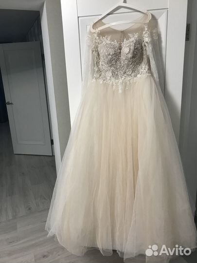 Свадебное платье 50