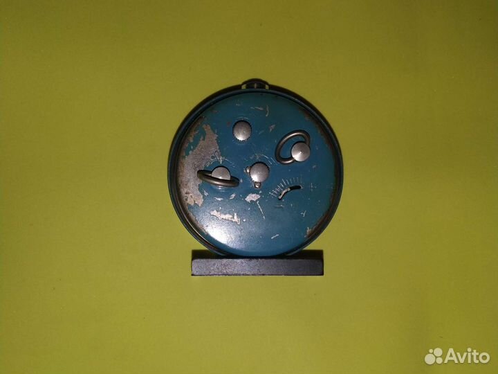 Часы будильник СССР