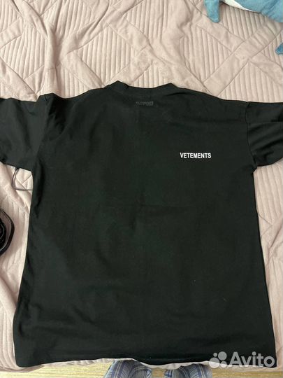 Футболка vetements main stream