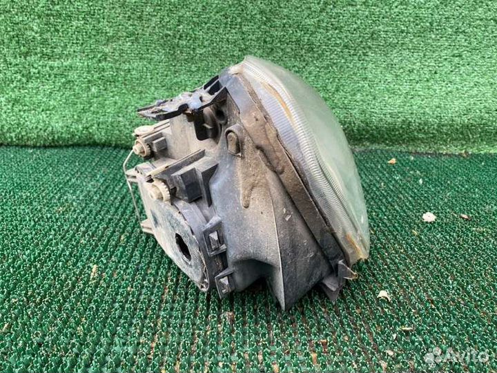 Фара передняя правая Лада Приора седан 1.6 21126