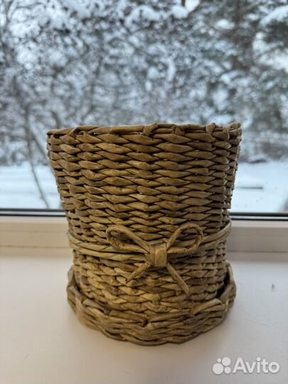 Корзинка (кашпо ) плетеная