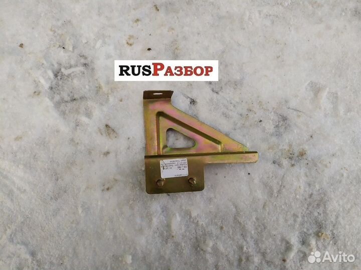 Кронштейн переднего бампера боковой ваз 2114