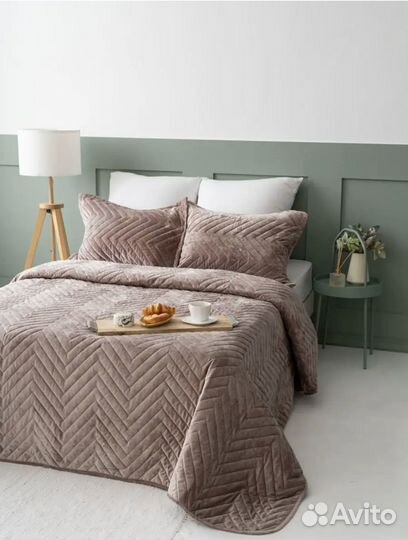 Покрывало стеганое велюровое