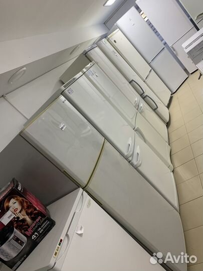 Холодильник в безупречном состоянии. Гарантия