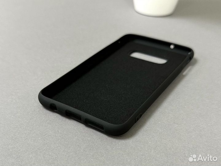 Чехол на Samsung Galaxy S10e + Стекло