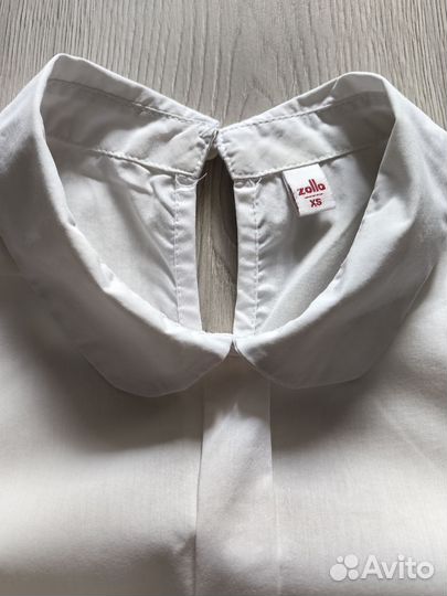 Белая рубашка с коротким рукавом