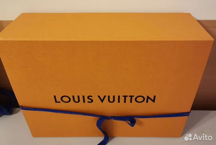 Коробка louis vuitton