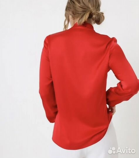 Блузка с бантом