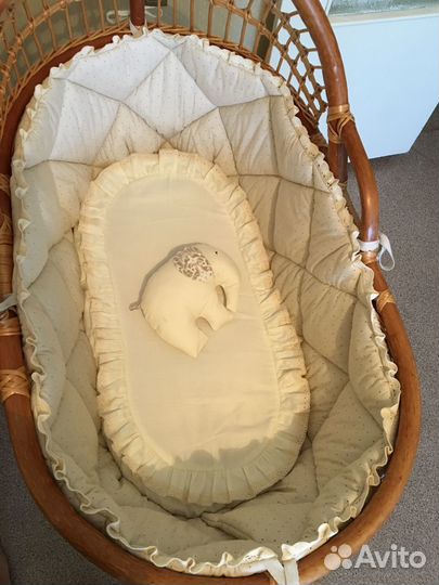 Люлька плетёная, колыбель