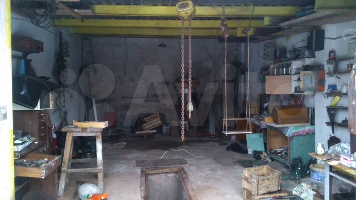 Гараж, > 30 м²