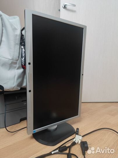 Монитор Philips Brilliance 24pqpyk