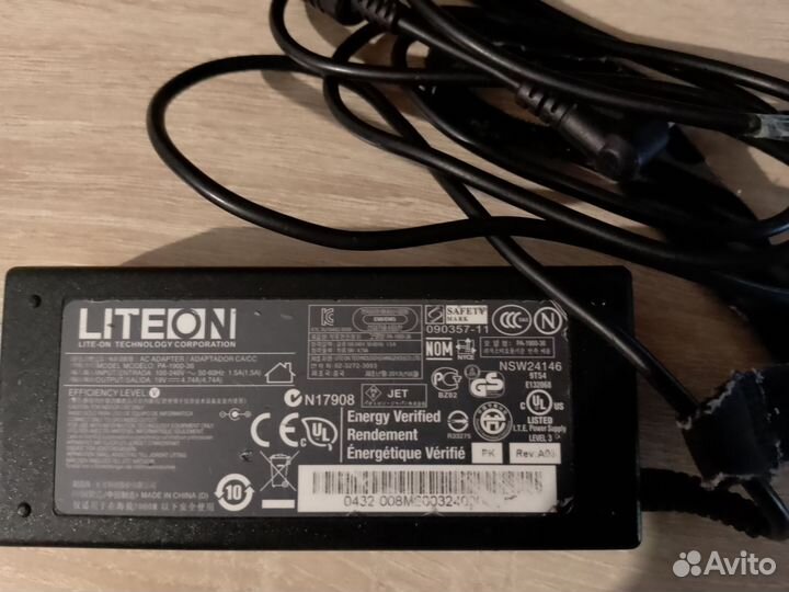 Блок питания для ноутбука toshiba c850 19v 4.74a