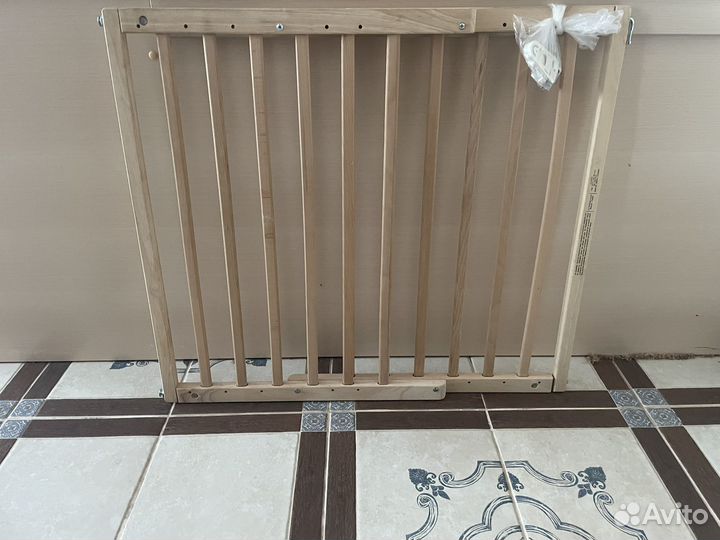 Ворота безопасности на лестницу