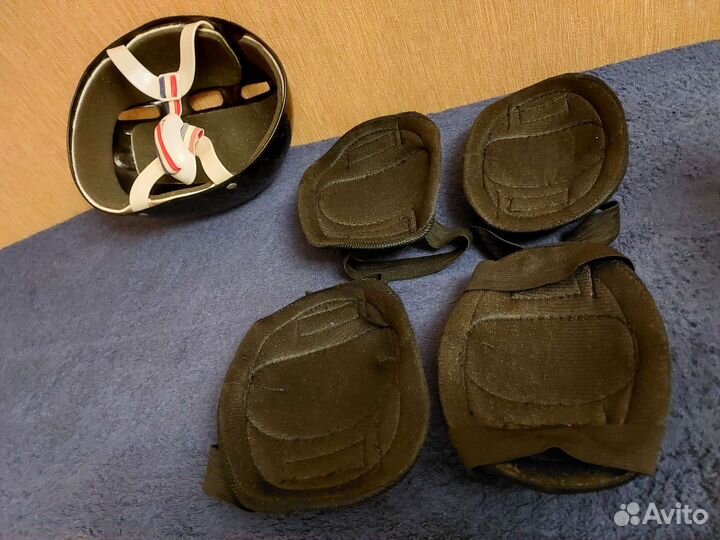 Шлем велосипедный,наколенники, надлокотники