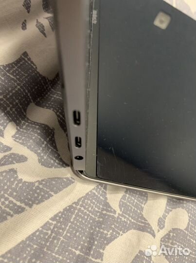 Macbook Pro 15 2019 16/512 6-ядер i7 560X