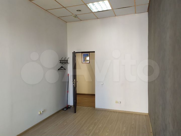 Коммерческая недвижимость, 14 м²