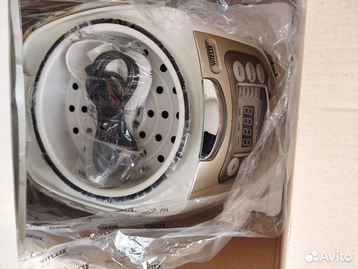 Мультиварка новая