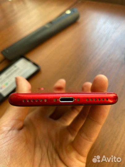 Телефон iPhone 8 64 gb