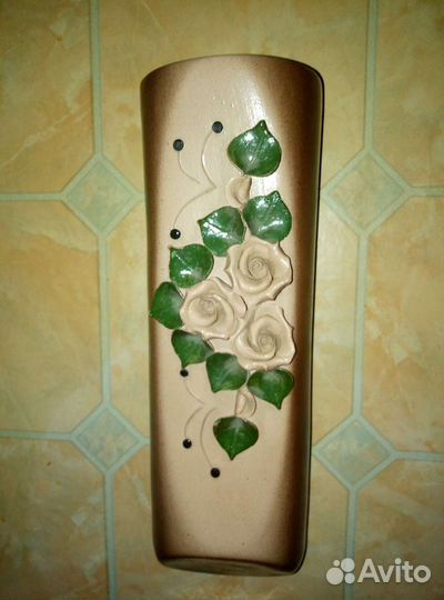 Кашпо настенное