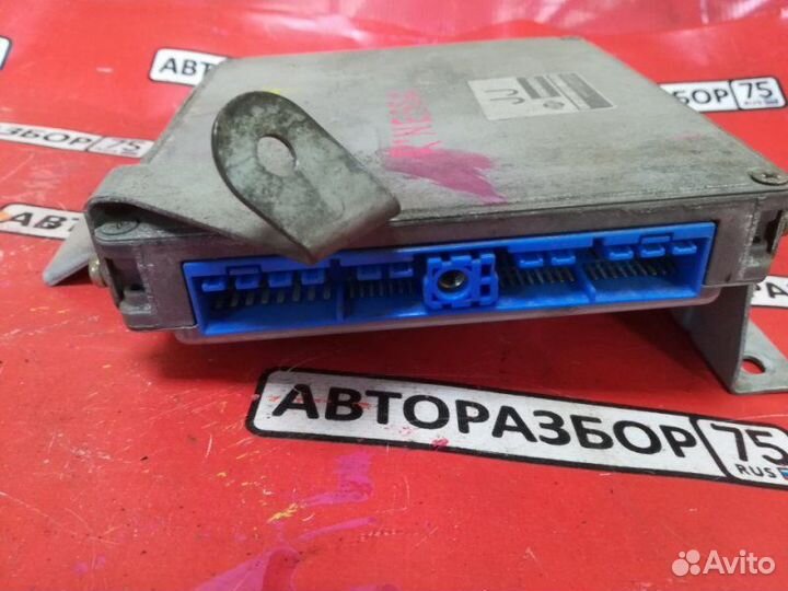 Блок управления двс Nissan R'nessa N30 SR20DE