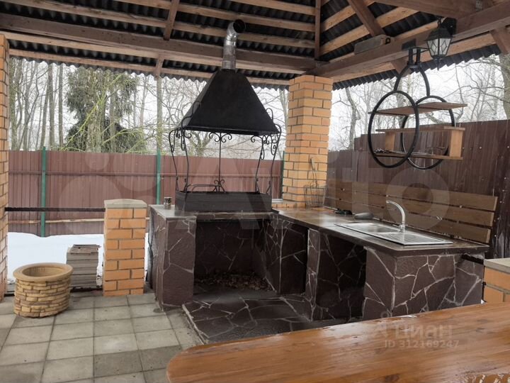 Дом 178,9 м² на участке 6 сот.