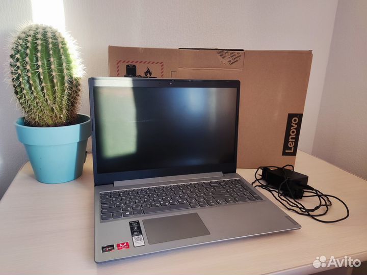 Ноутбук Lenovo Ryzen 5/8x3.70GHz/SSD256/8GB Ram