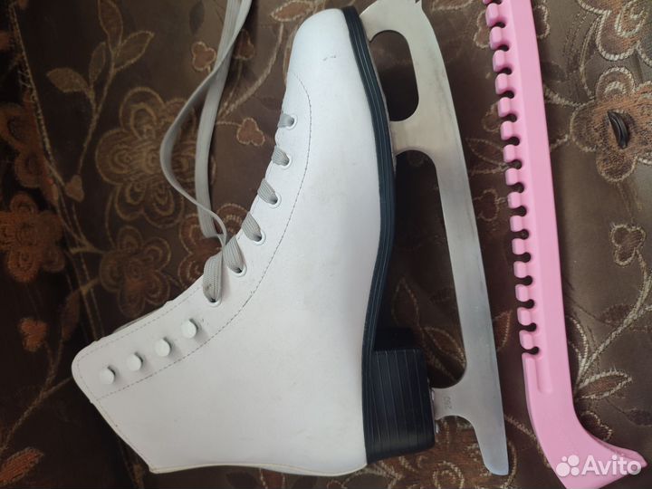 Коньки фигурные женские Nordway Sofia