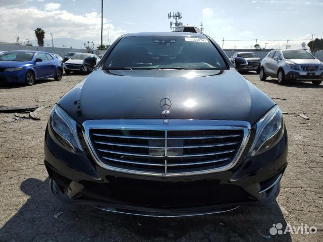 В разборe Mercedes-Benz S класс W222