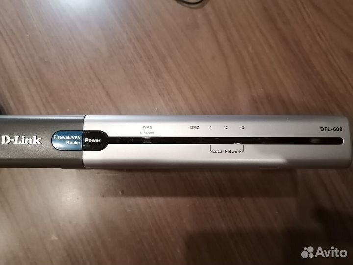 Роутер: D-Link DFL600