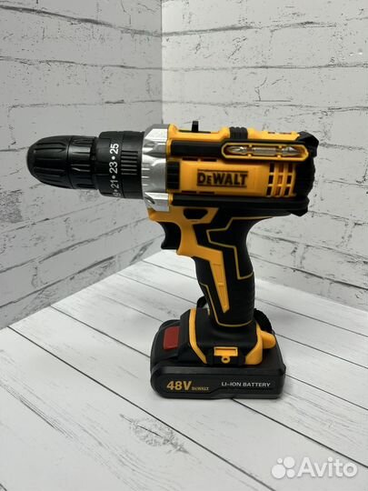 Дрель-шуруповерт шуруповерт деволт dewalt